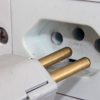 Reparo de tomada elétrica - Eletricista em Ponta Grossa Conserto de tomada sem energia em Ponta Grossa - Reparo elétrico de tomada que não funciona